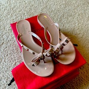 Valentino Rockstud Thong Sandals BRAND NEW Size 39